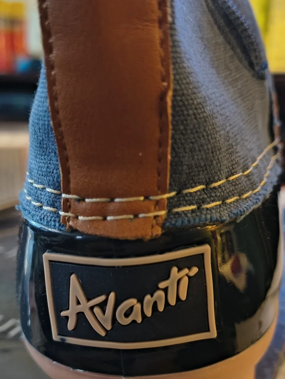 Avanti stylish women